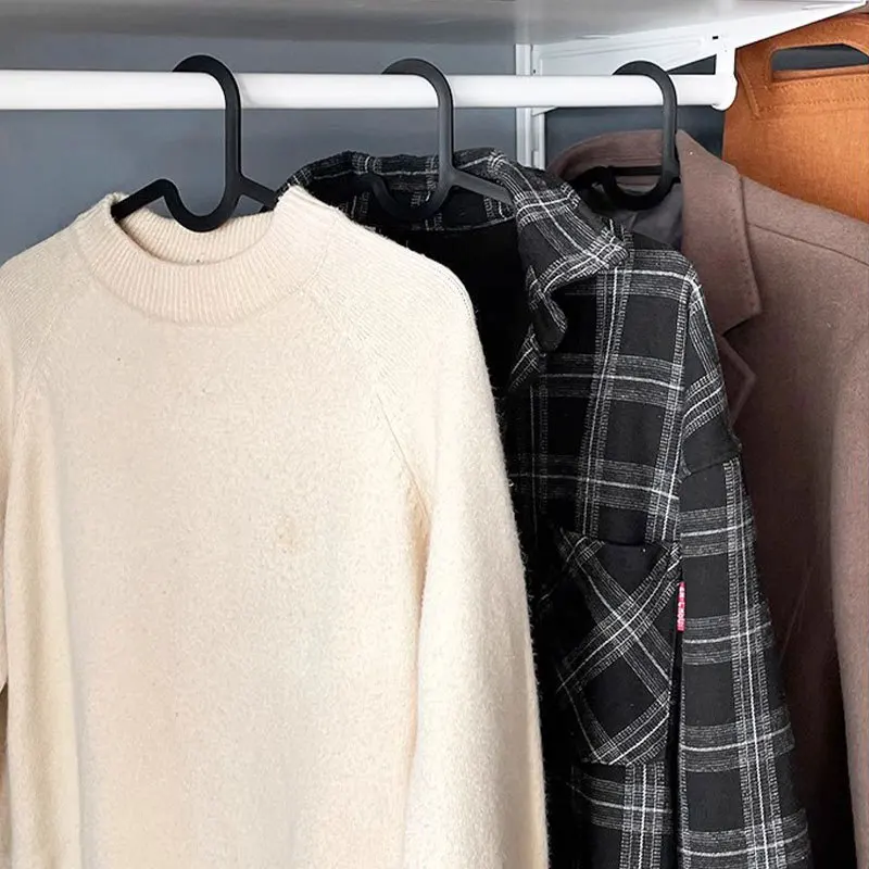 شماعة ملابس خفيفة الوزن ، شماعة بيضاء بلاستيكية ، رفيعة للغاية ، نحيفة ، موفرة للمساحة ، شماعة ملابس مرنة ، قميص ، ملابس داخلية ، 10 ، 50