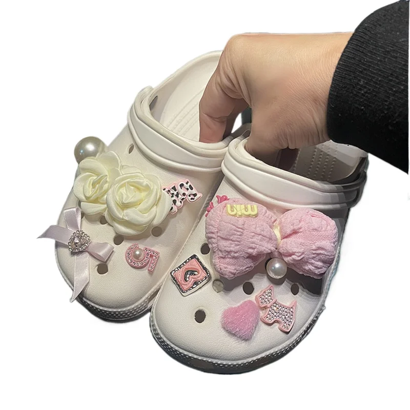 Conjunto completo de gran oferta, abalorios para zapatos con agujeros DIY para cinta de Ballet, dijes desmontables, calidad de diseñador, decoración de calzado para jardín, regalo para niña