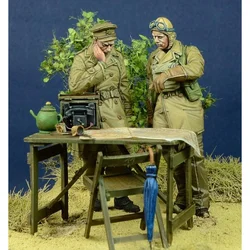 1/35 Scale Resin Figure Assembled Model Kit  Scene Officers and Pilots Desk and Chair (No Map) Unassembled Unpainted