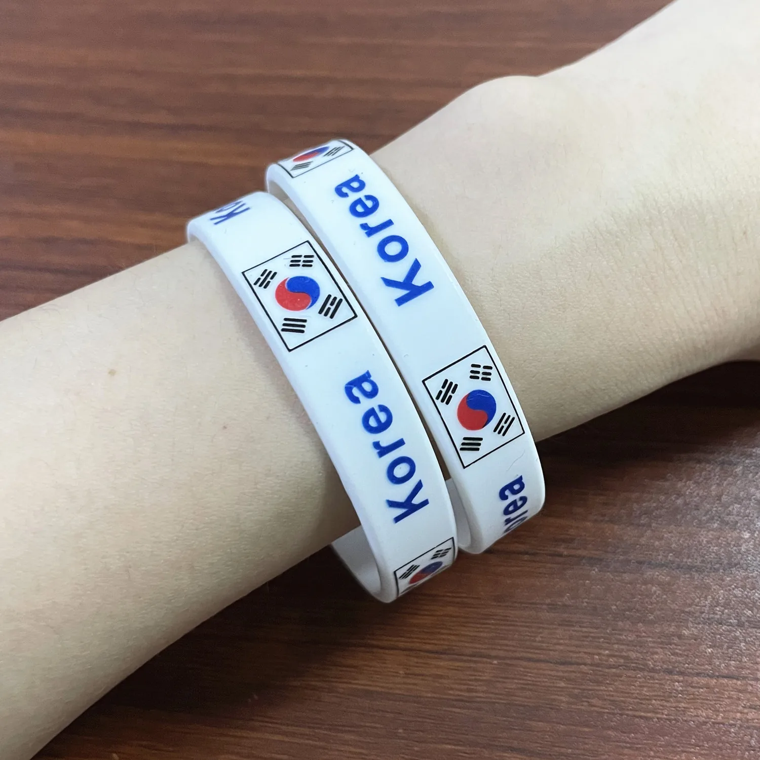 2pcs South Korea Flag Silicone Bracelet Sport Game Wristbands National Wrist Strap for Men Women Rubber Band Fashion Accessories