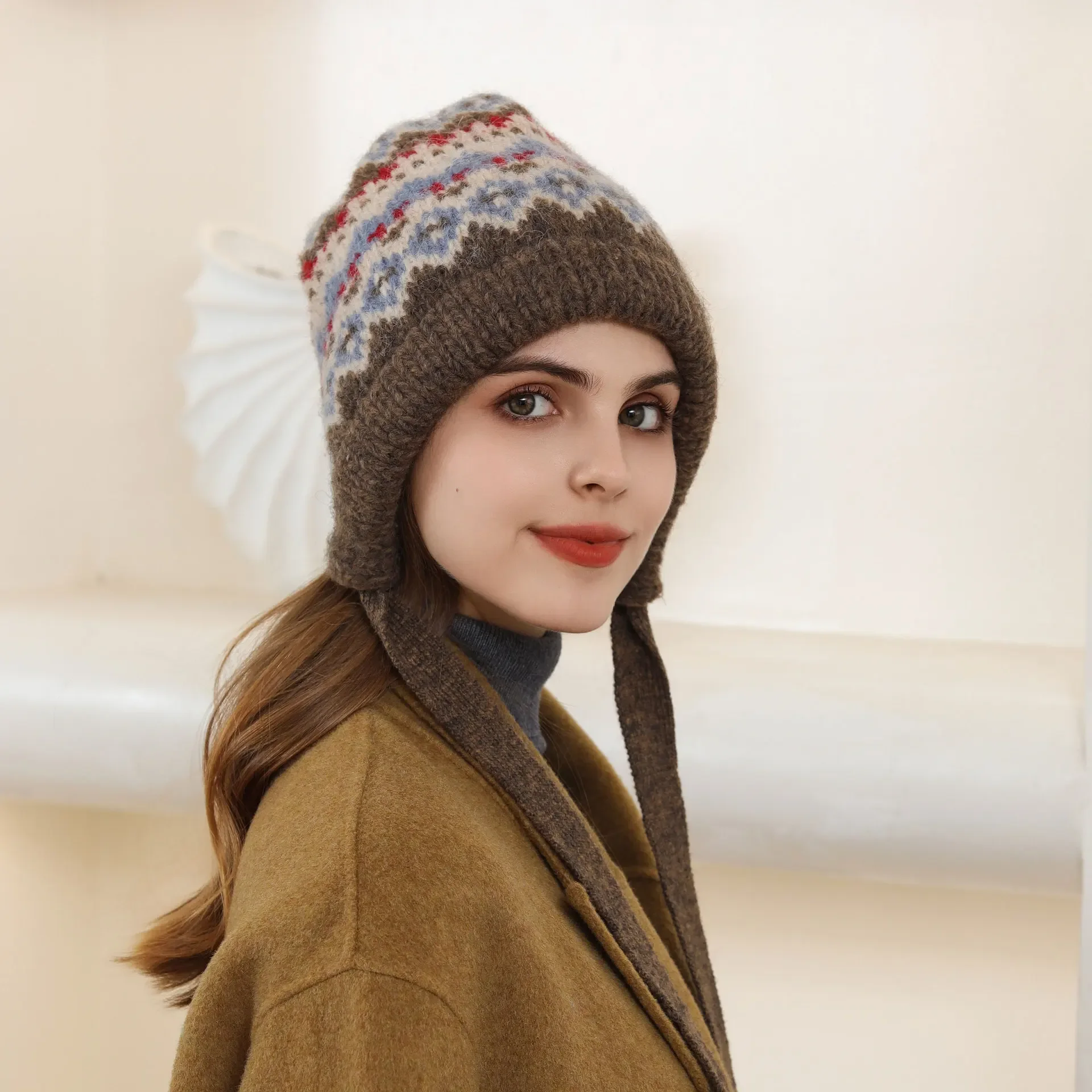 Nuovo berretto da donna retrò classico rombo scozzese lavorato a maglia protezione per le orecchie femminile autunno inverno caldo versatile cappello di lana spessa alla moda ragazza