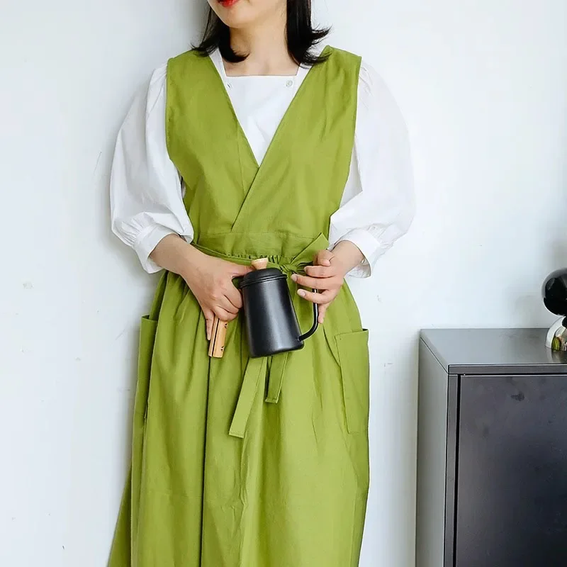 Water Repellent Cotton Apron, Women Cross Back Adjustable Kitchen Apron for Cooking Camping Garden Painting Studio