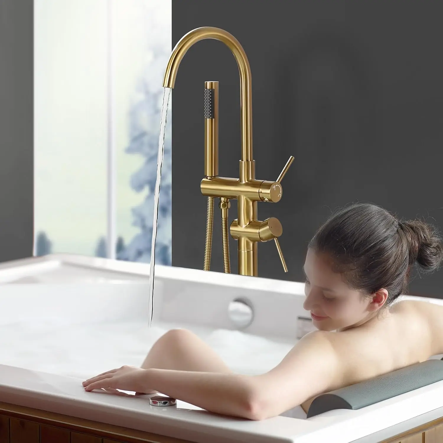 European Luxury Freestanding Bathtub Faucet Solid Brass Adjustable Flow Rain Spray Pattern Ceramic Polished For Hotel Villa Use