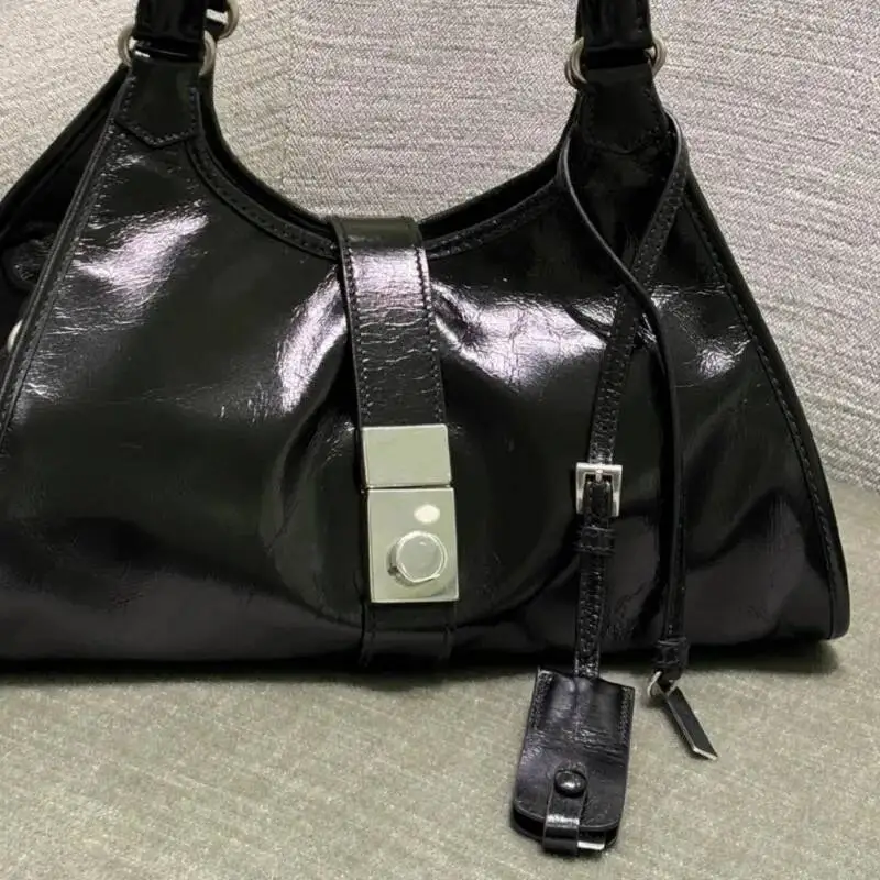 Bloom Vintage Black Shoulder Bags Women Retro New Pu Leather Large Capacity Underarm Bag Female Fashionable Y2k Handbag Purse