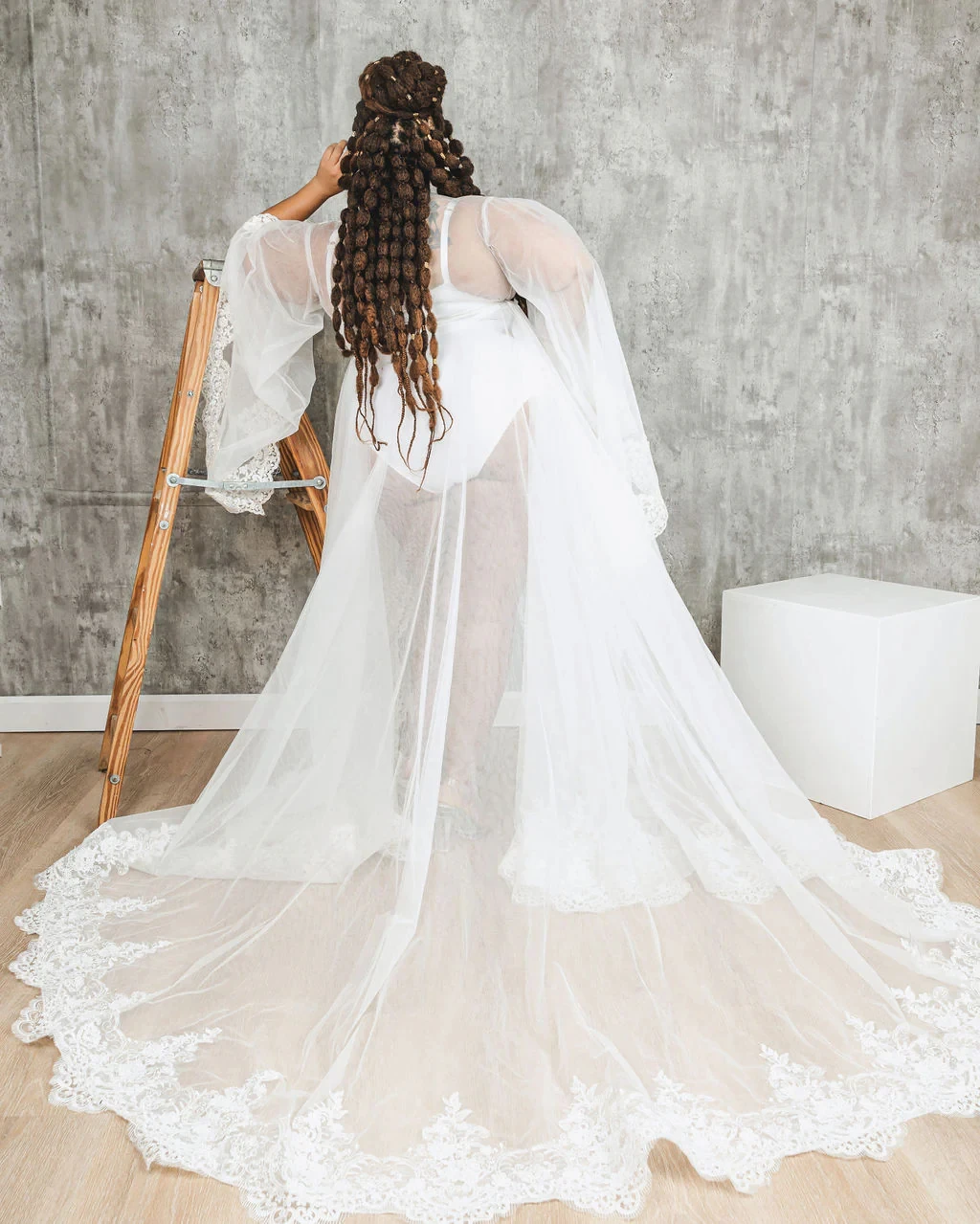 Plus Size Lace Bride Robe And Nightgown Long Sleeve Bridal Gowns Photo shoot Maternity Dressing Gown for Photography