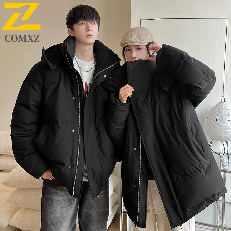 COMXZ الرجال سترة مبطنة بالقطن 2025 هونغ كونغ العصرية العلامة التجارية فضفاضة سميكة الدافئة التزلج سترة منفوخة الشارع الحد الأدنى أسفل سترة #2