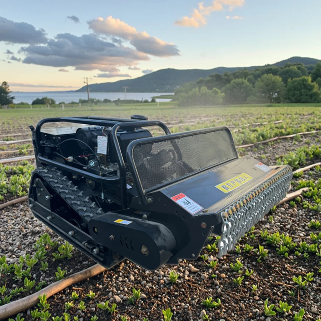 جزازة زاحفة ديزل ذكية متعددة الوظائف محرك أساسي جديد للتحكم عن بعد في العشب الميداني لمزرعة البستان #3