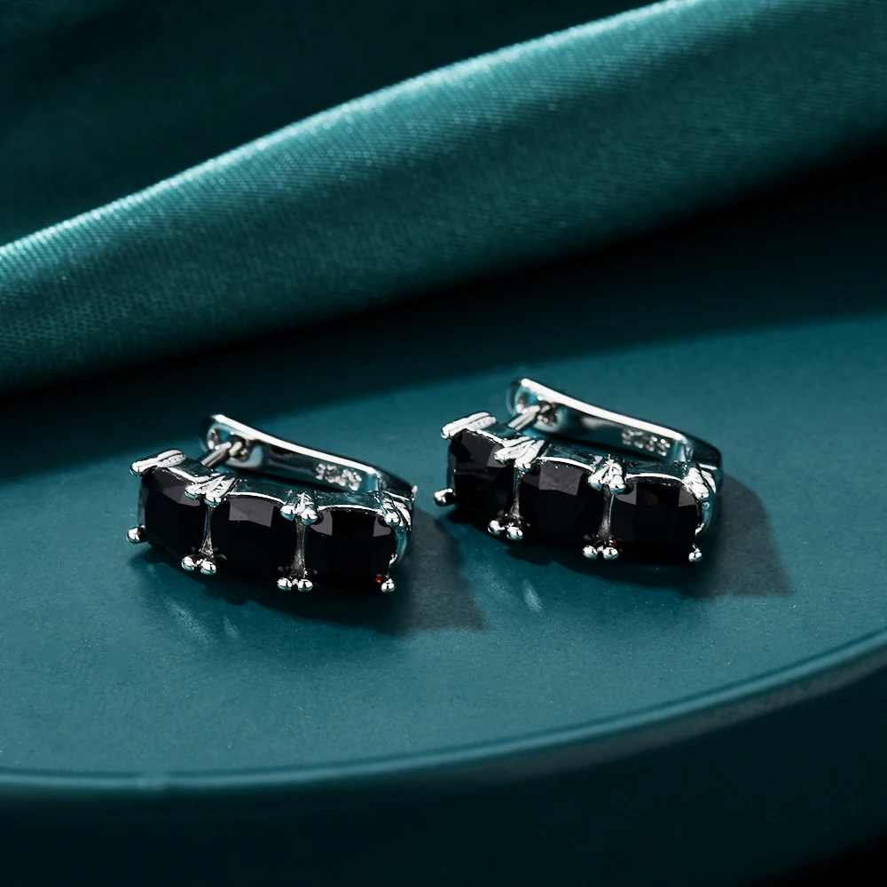 Black Awn 2026 New Simple Silver Color Jewelry Black Spinel Stone Star Cute Party Stud Earrings for Women Bijoux Femme I196