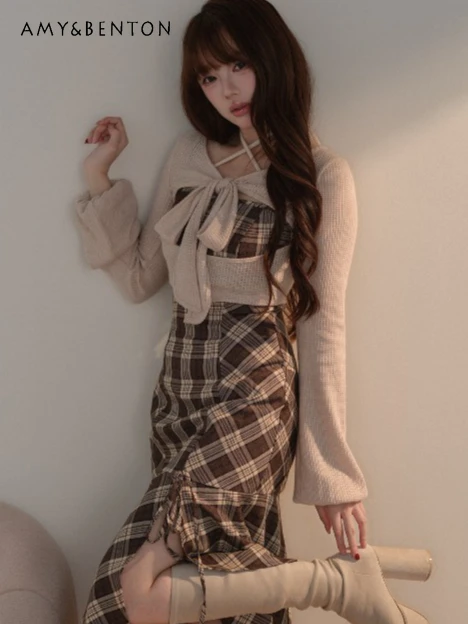 

Original Japanese Temperament Lady Plaid Dress Sweet Off Shoulder Long-sleeved Knitted Top Slim Splicing Color Suspender Dress