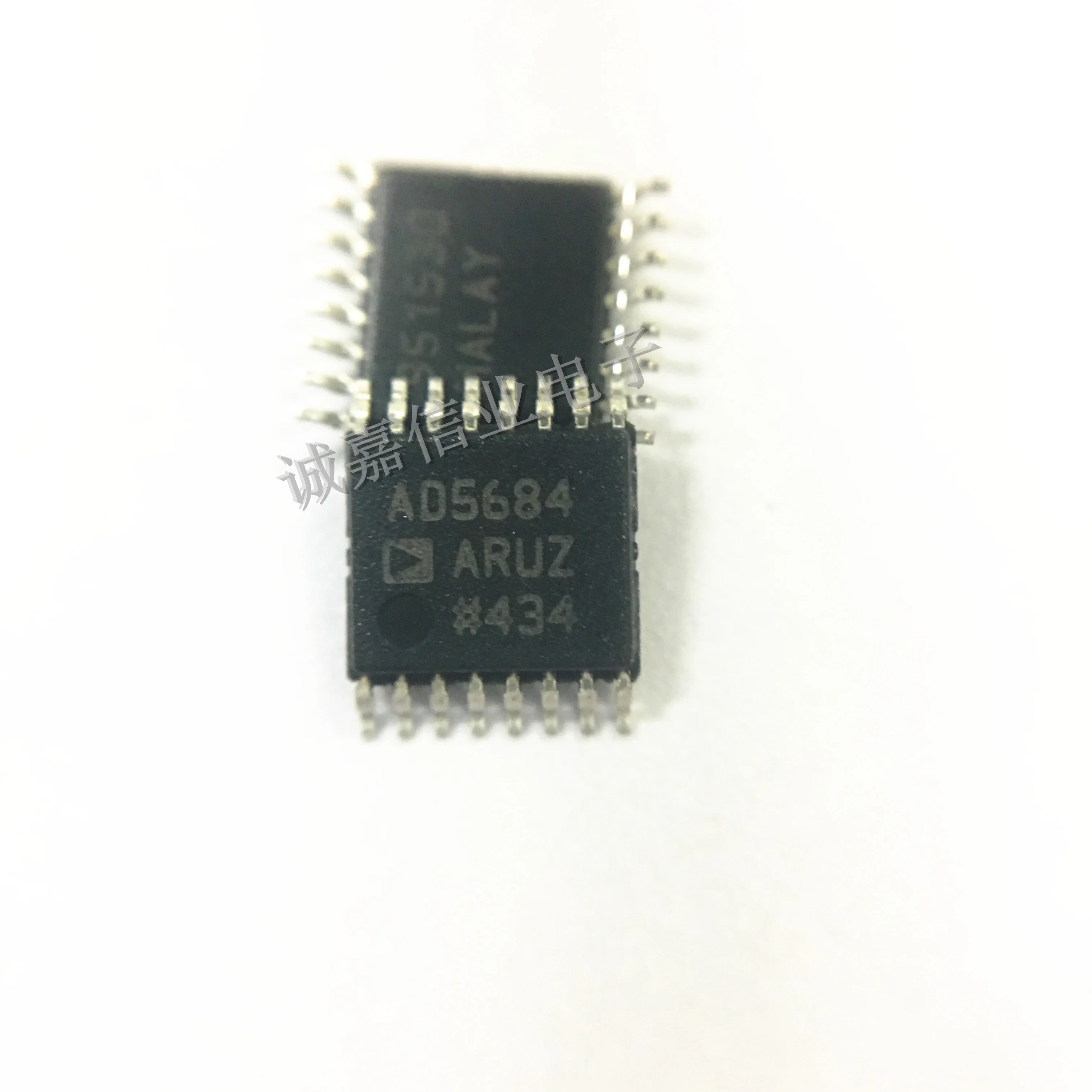 

1pcs/Lot AD5684ARUZ-RL7 TSSOP-16 AD5684ARUZ Digital to Analog Converters - DAC 12-bit 4-ch SPI nanoDAC+