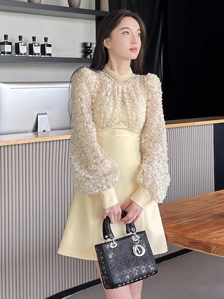 새로운 연예인 이브닝 드레스 달콤하고 절묘한 시스루 메쉬 플라워 스플라이스 스팽글 하이웨이스트 숏 가운 프롬 생일 파티 드레스