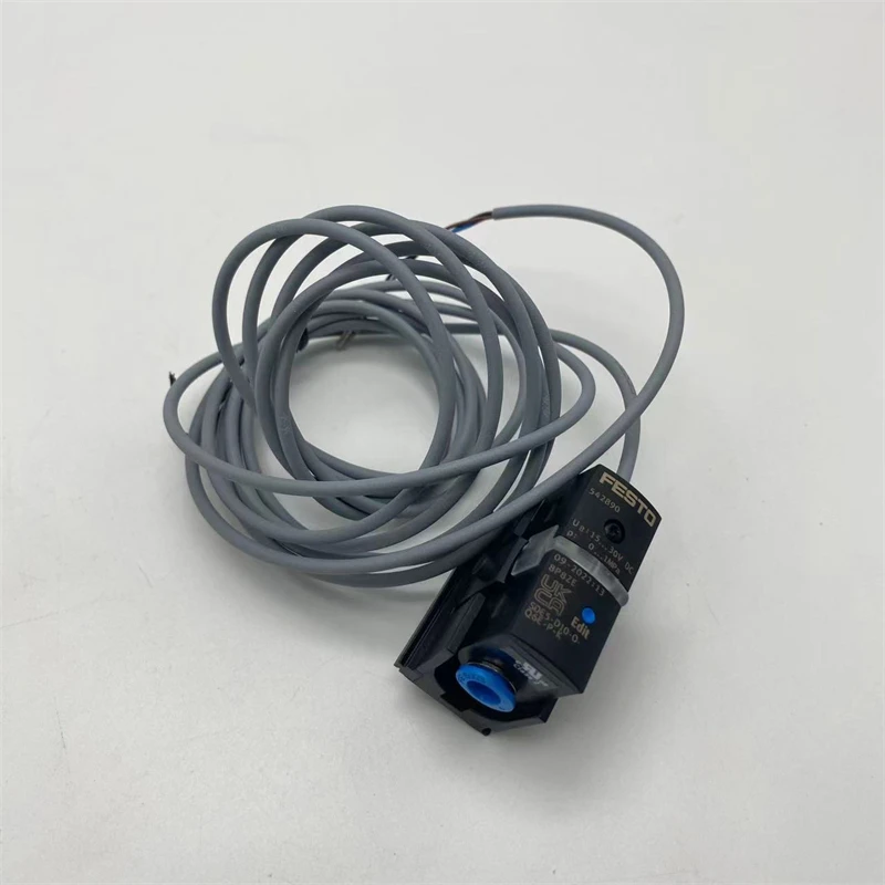 FESTO-Type Pressure Sensor SDE5-D10-O-Q6E-P-M8/K 527467 542890