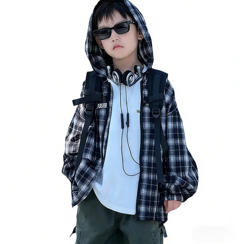 

2026 весенне-осенние детские клетчатые пальто для мальчиков с буквенным принтом, детские куртки с капюшоном, свободная верхняя одежда на молнии для маленьких мальчиков, пальто