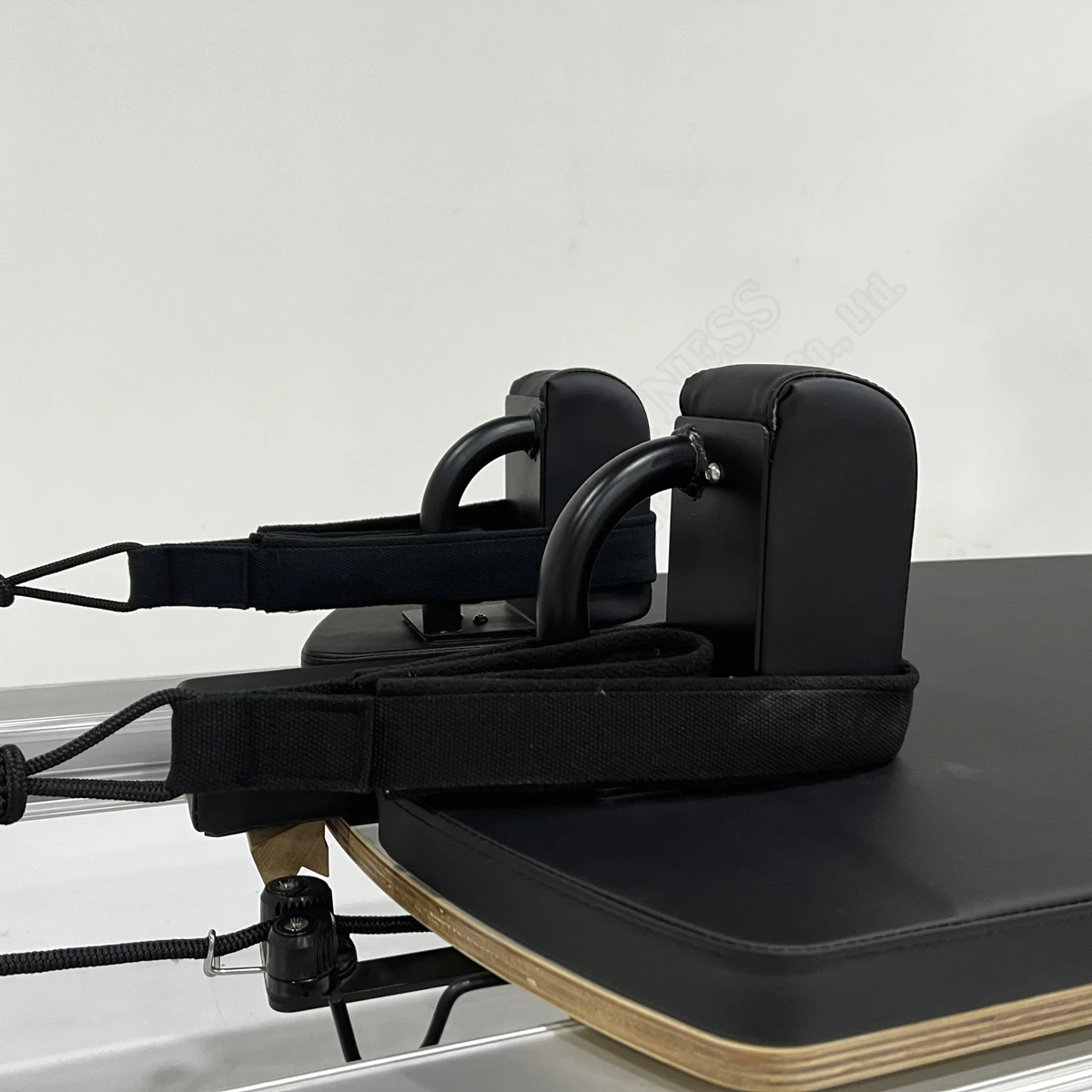 Tmax رائجة البيع اللياقة البدنية بيلاتيس الألومنيوم بيلاتيس السرير بيع التدريب المصلح المهنية الألومنيوم المصلح بيلاتيس لصالة الألعاب الرياضية