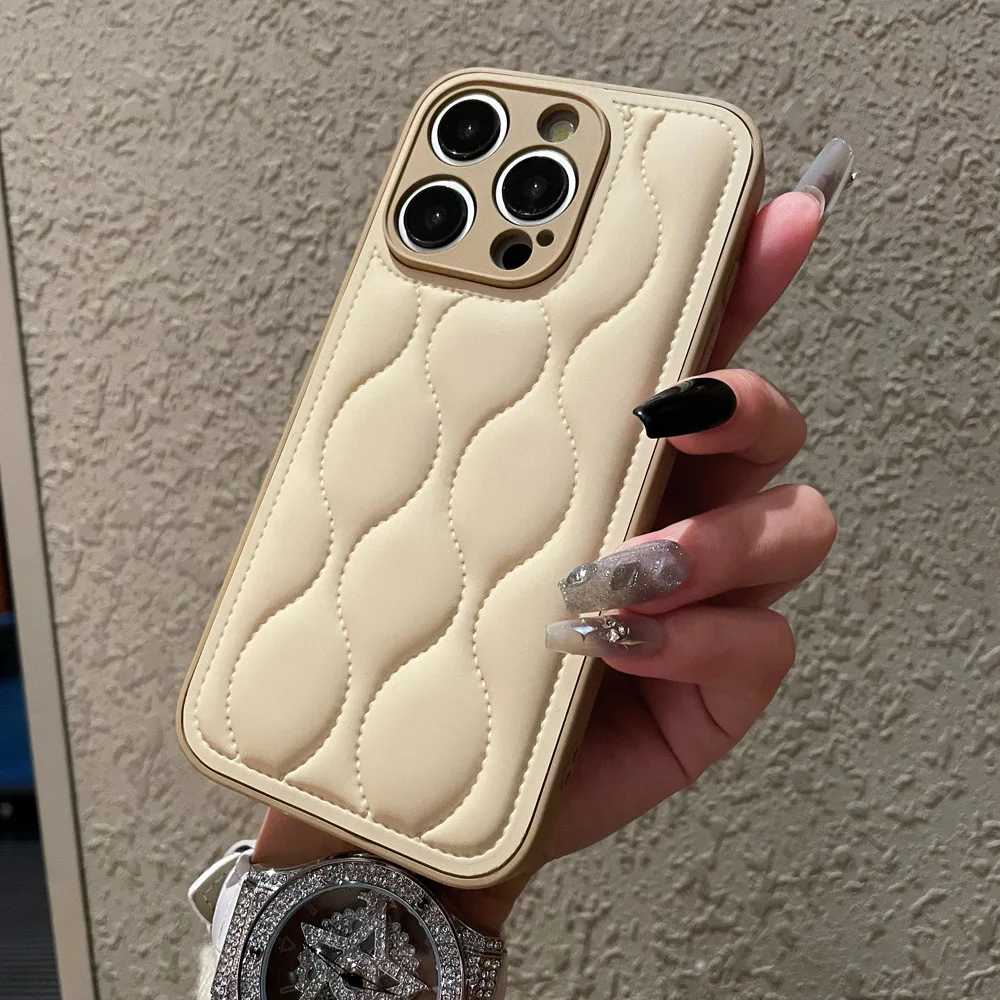 TRSYPHXM new Coffee colored wavy down jacket suitable for iPhone 15 phone case, solid color, autumn and winter protective cover