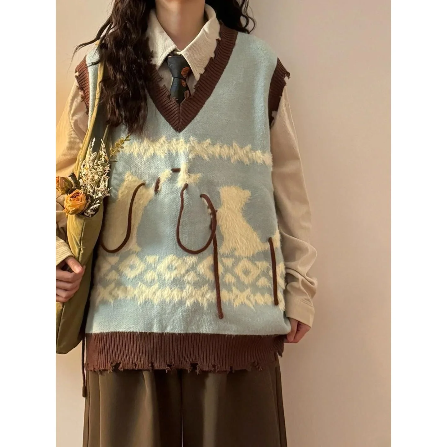 

plus Size Knitted Sweater Loose Fit College Sle Layering Vest Spring Autumn New Arrival Japanese Retro Design for plus Size...