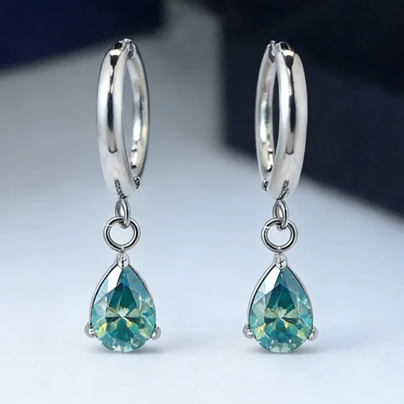 

1 Pair 0.5Carat Exquisite and Luxurious Droplet-shaped Turquoise Synthetic Moissanite Drop Earrings.