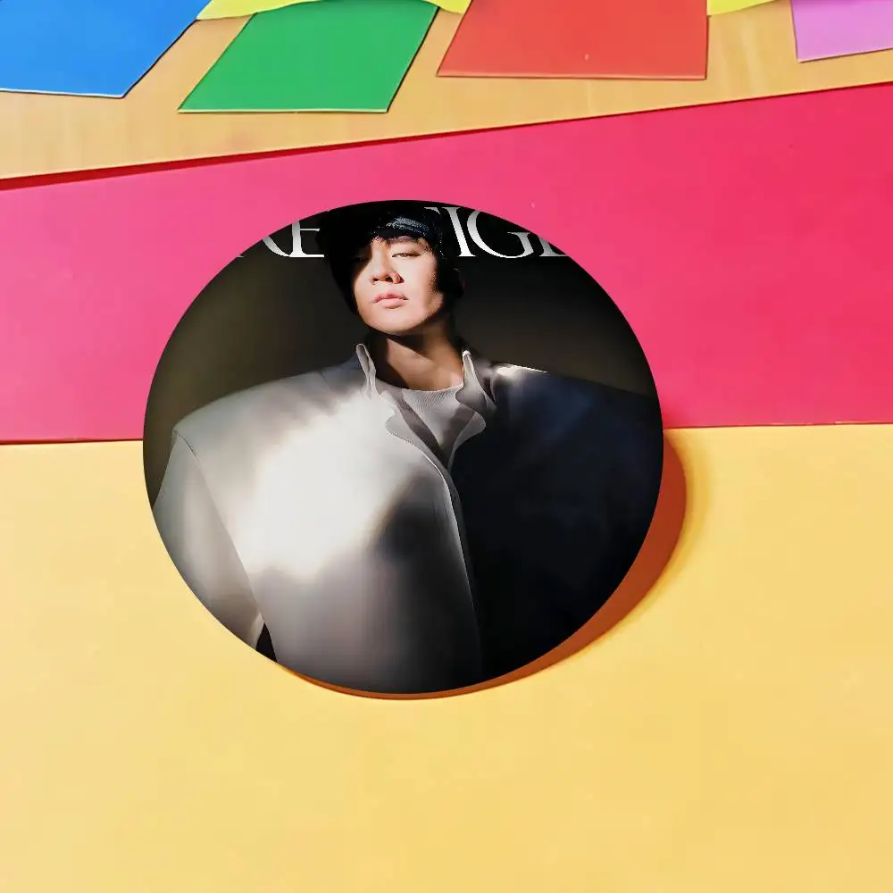 J-JJ لين أنيمي شارات الإبداعية صفيح لينة زر دبابيس الحيوان أيقونة بروش التلبيب على ظهره شارة الملحقات دبوس