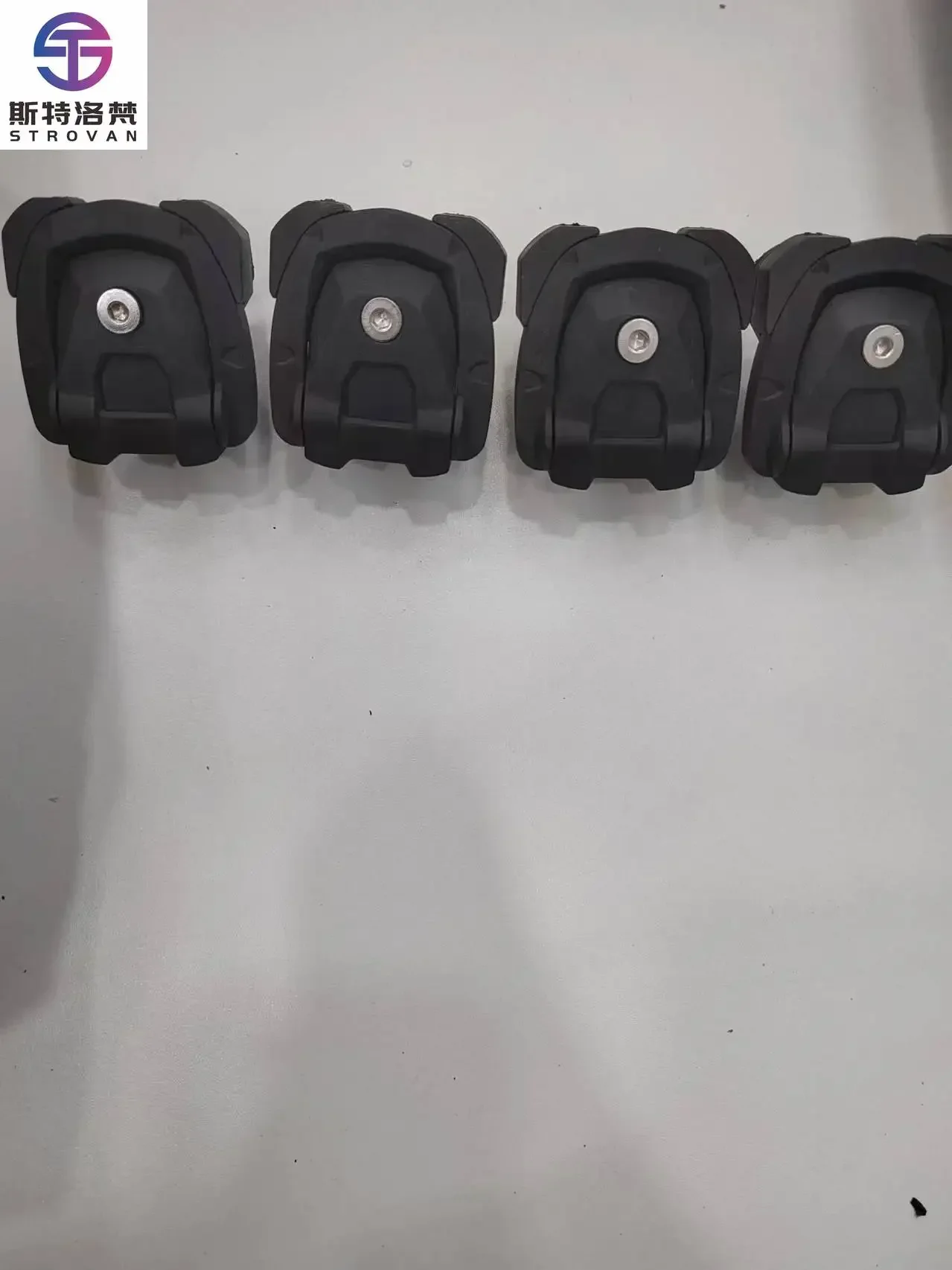 

Car Trunk Black White Hooks Organizer Rear Cargo Mounting Luggage Net Fixing Fastener Hooker for Nissan Navara NP300