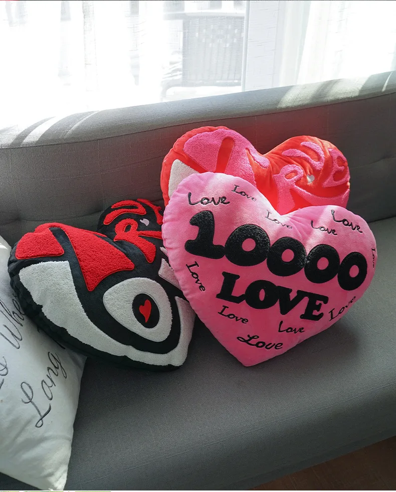 تخصيص منشفة التطريز، أحبك 10,000 سنة وسادة رمي قطيفة أريكة تؤكد على #3