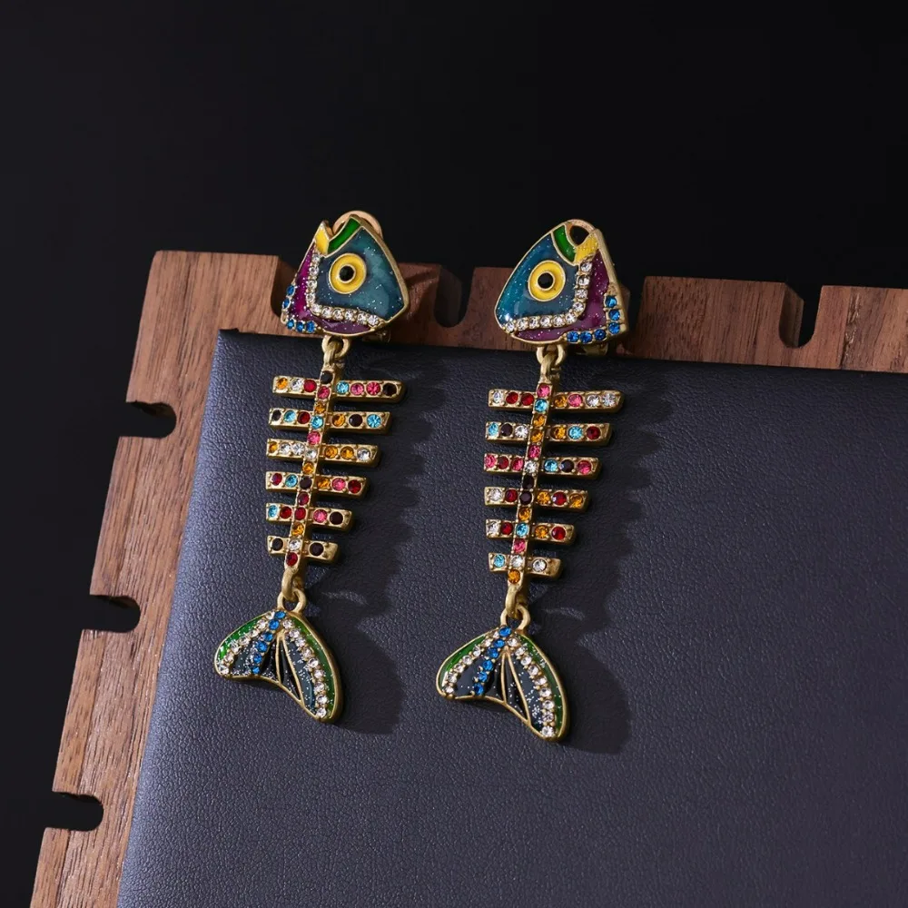 

New Retro Fish Earrings, Personalized Fashionable Middle-aged Vintage Earrings, Enamel Painted Artificial Rhinestone Earrings