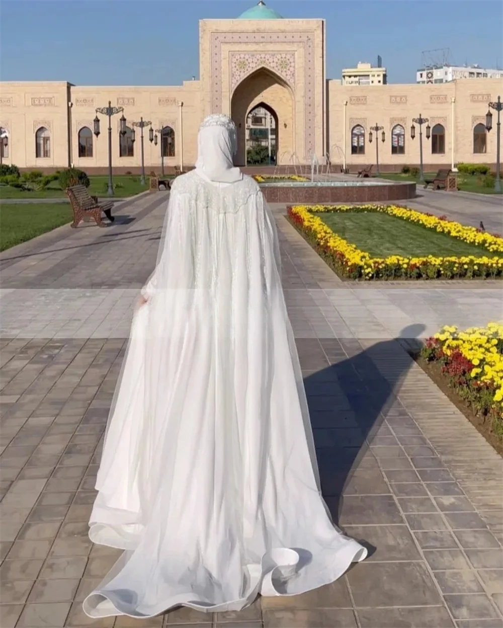 فساتين حفلات ميلا بيضاء برقبة دائرية وحجاب قابلة للانفصال شال فساتين سهرة سمولين مطرز حسب الطلب 15 فساتين Quinceanera