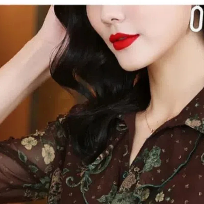 Retro Autumn Winter Women\'s 2024 New Patchwork V-neck Button Print Lace Gauze Fashion Slim Casual Long Sleeved Blouses Shirts