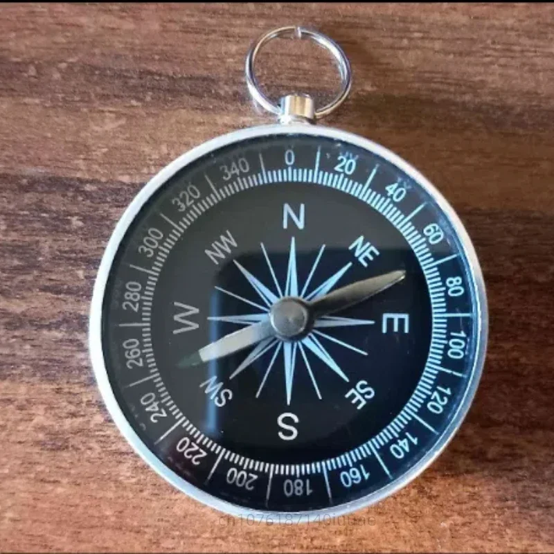 G44 Kompass Schlüsselanhänger Aufhänger Aluminiumlegierung Tragbarer Kompass Metall Geschenk Mini Taschenkompass Outdoor Abenteuer Jagdwerkzeug