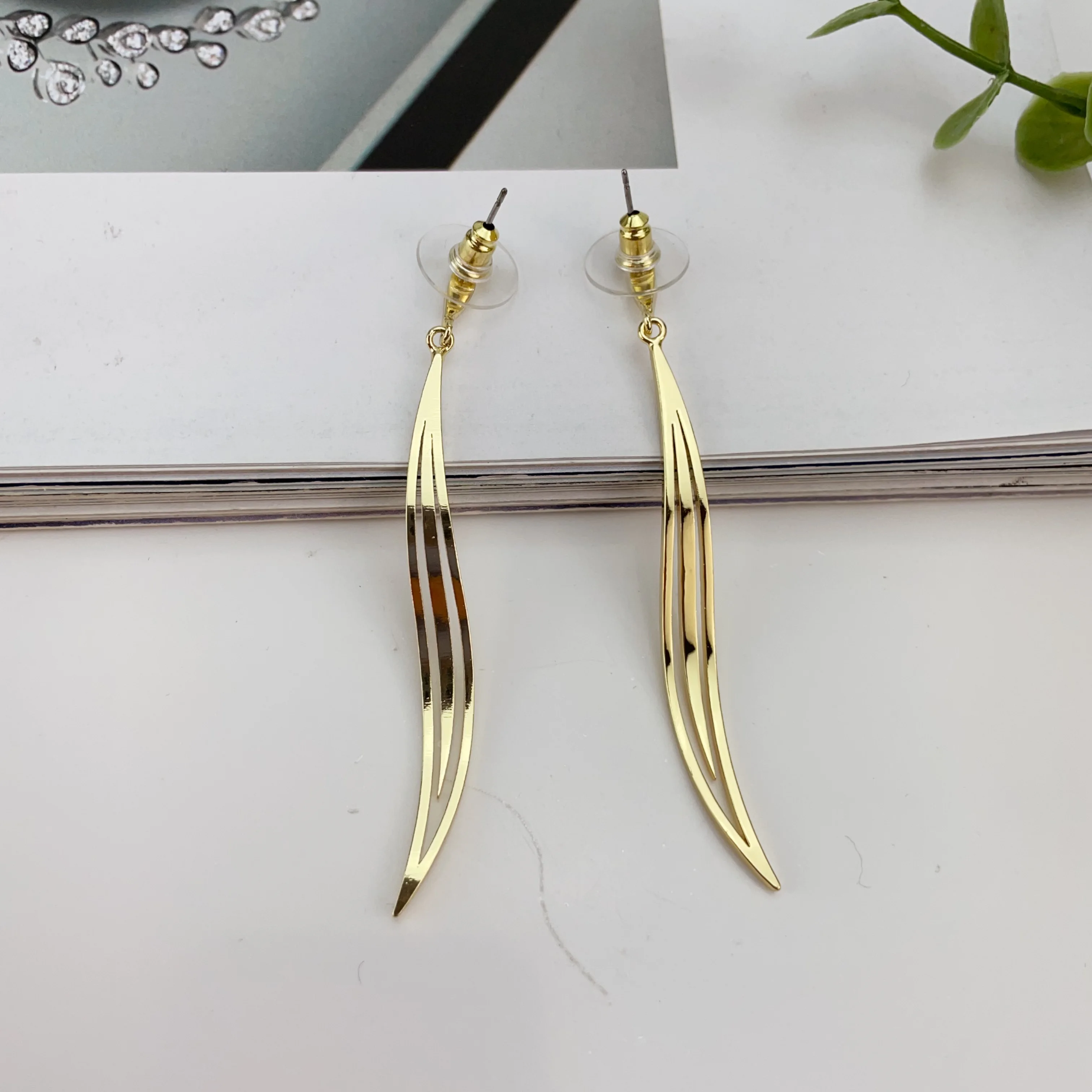 EMMA البرازيلي مجوهرات مطلية بالذهب النساء بيان كبير الأقراط الإناث كبيرة الحجم جريئة زهرة مجوهرات اكسسوارات هدايا