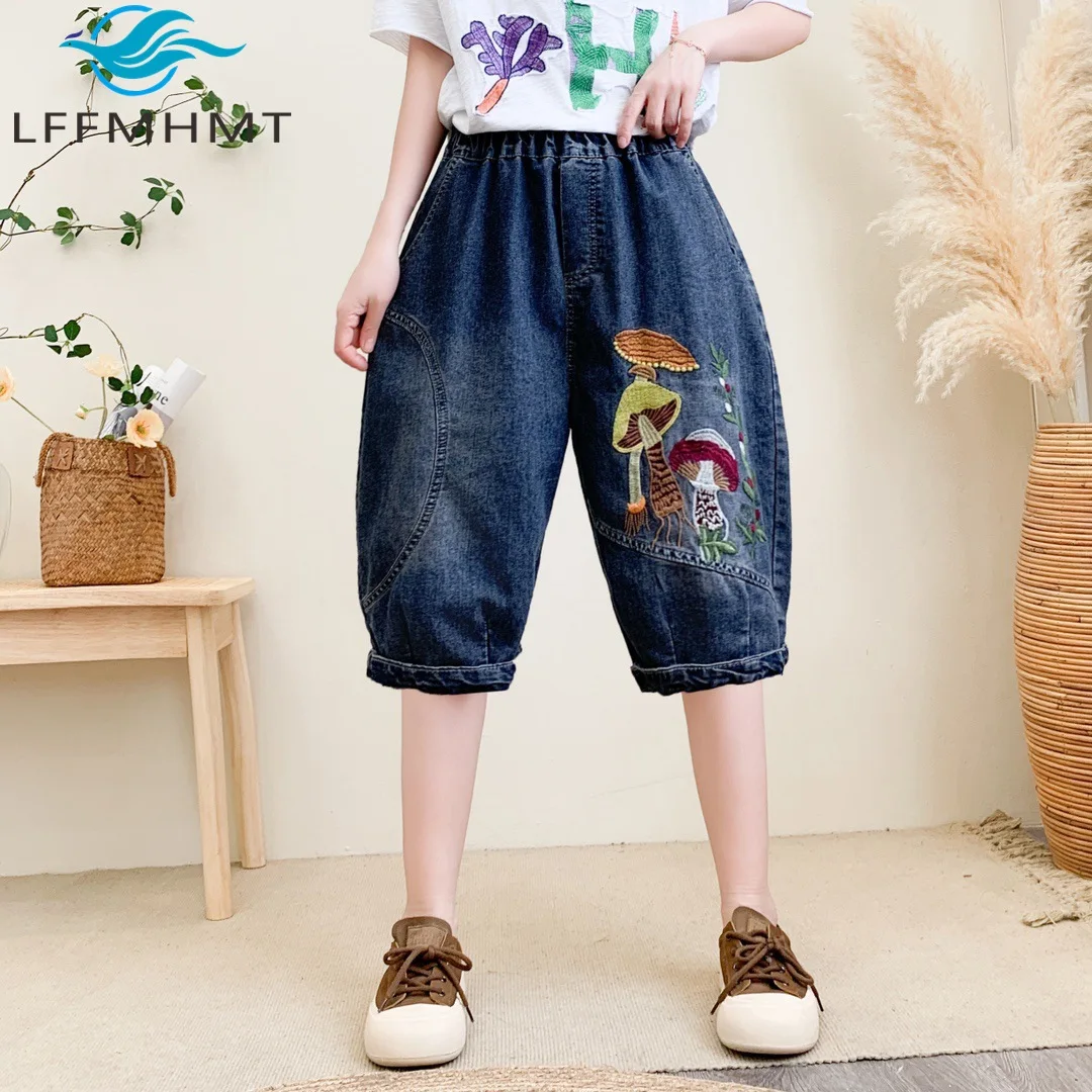 

Good Quality Denim Shorts for Women Summer Fashion Elastic Waist Beautiful Cartoon Embroidery Fresh Style Half Length Short Pant