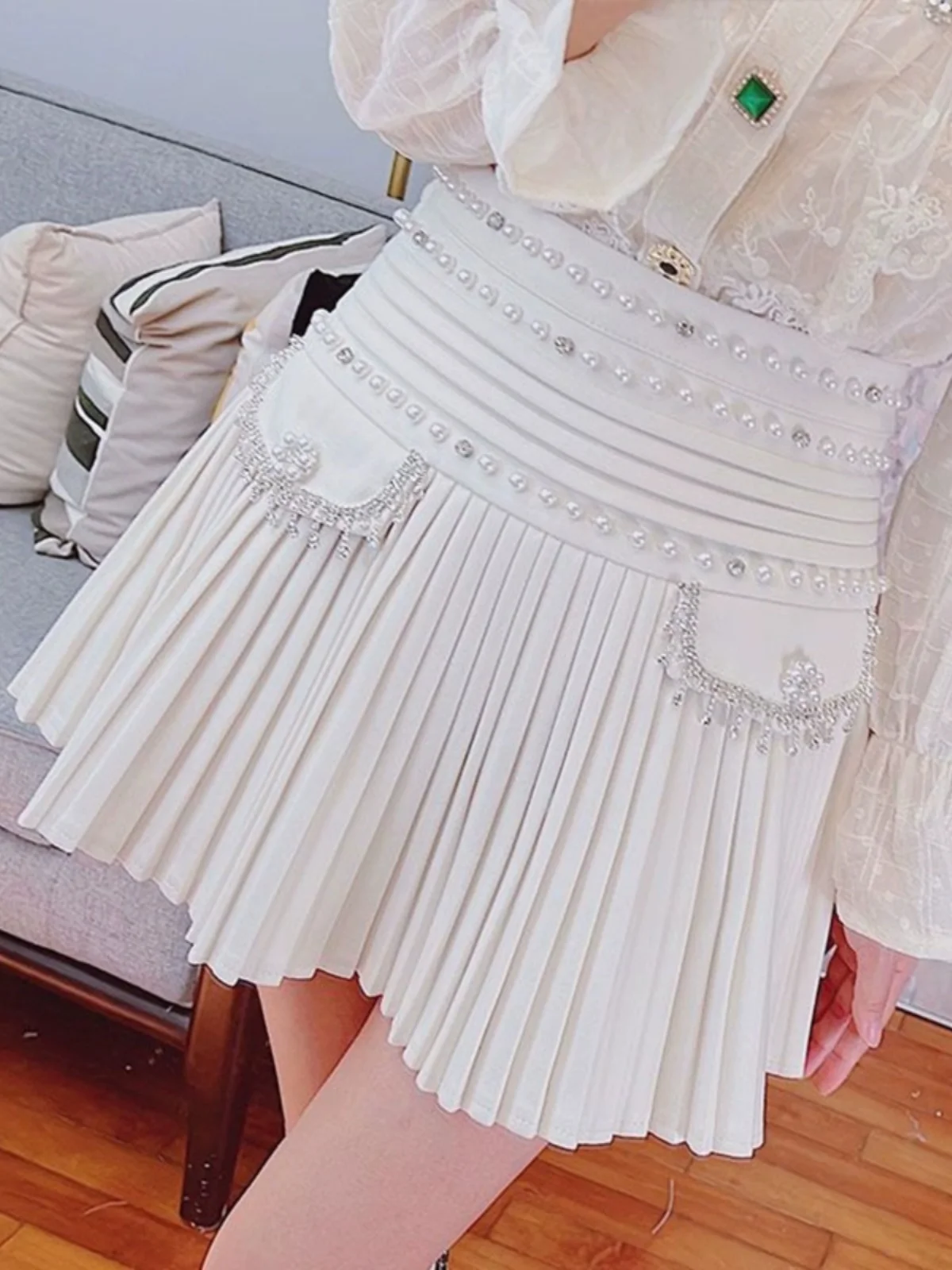 Bead diamond pleated skirt new A-shaped high-waist short skirt