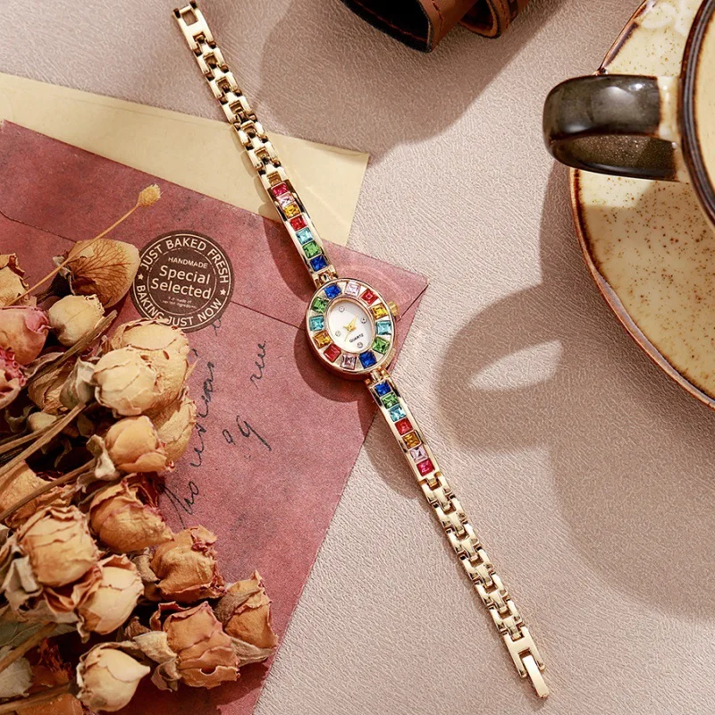 Colorful gemstone inlaid watch, fashionable trend, personalized temperament, ladies' watch, exquisite alloy compact watch