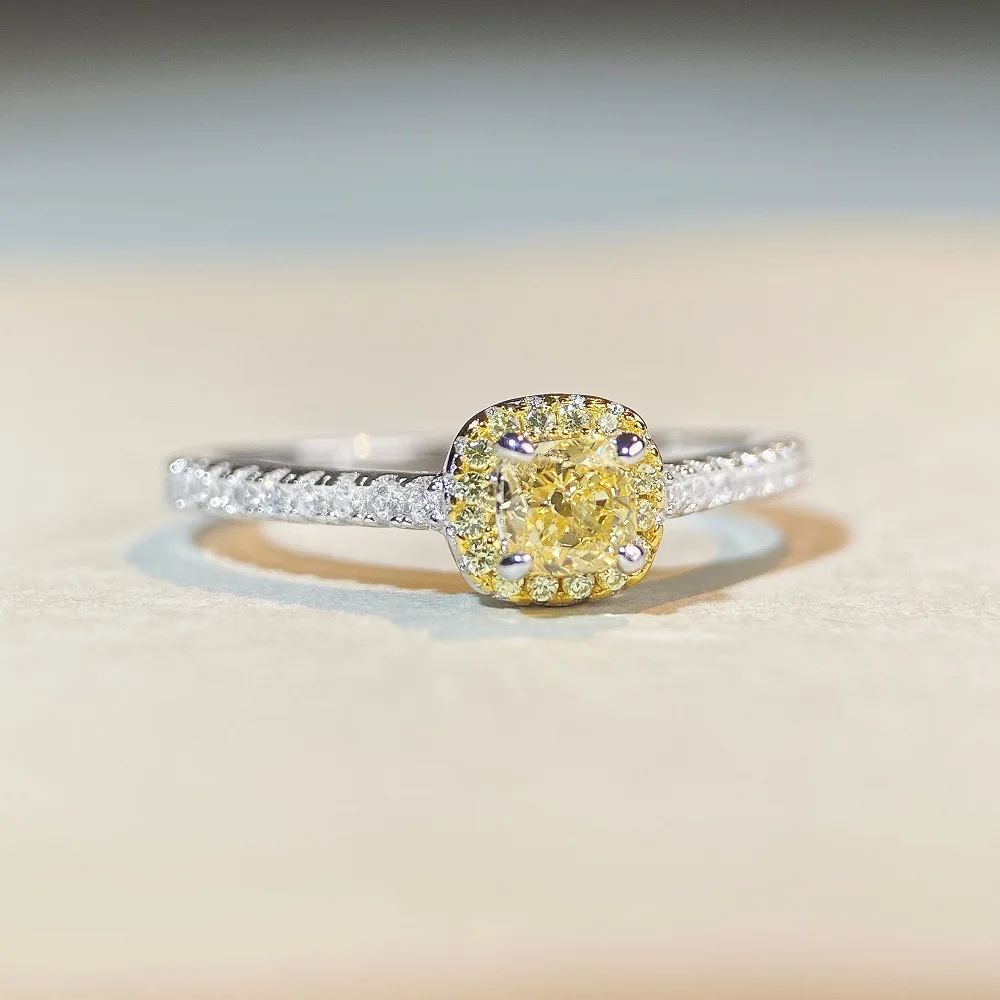 Luxury Minimalist Four Claw Small Square Diamond Platinum Ring (PT950) - Fashionable High-End Instagram Style Small Diamond Ring