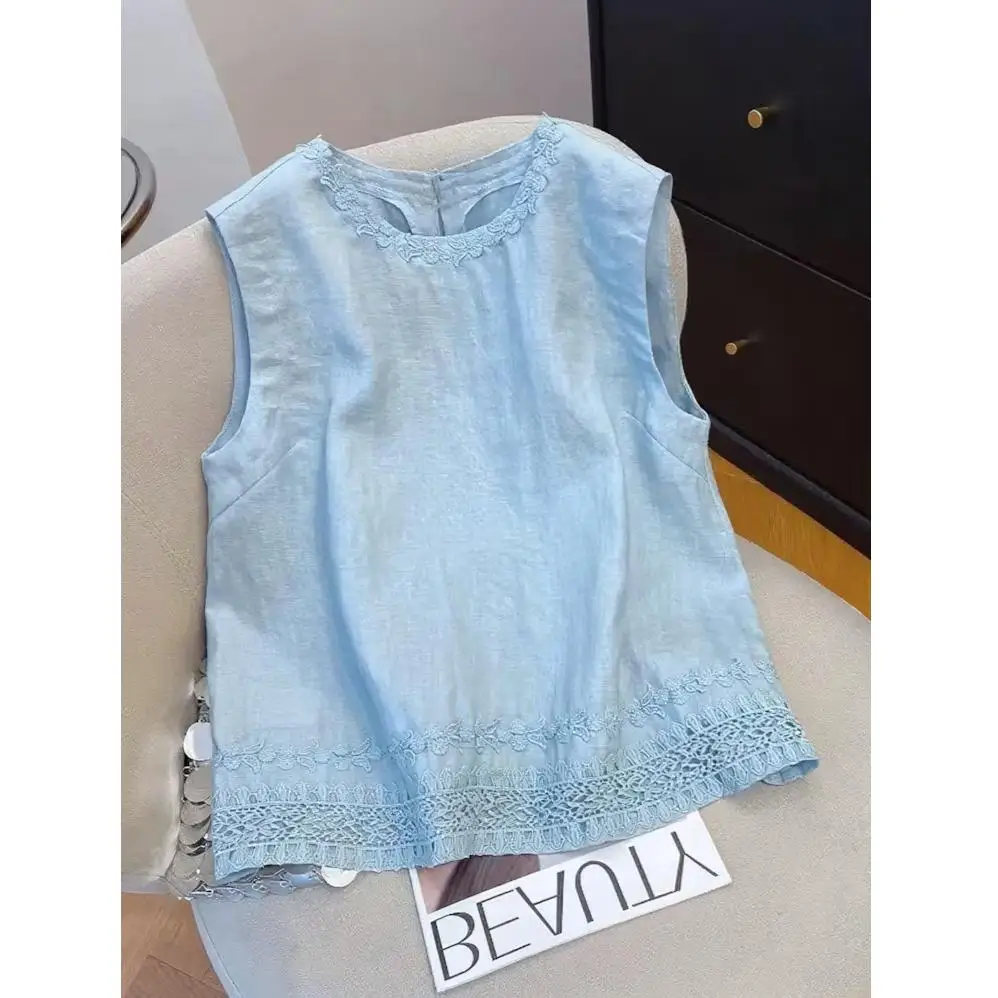 Elegant Sleeveless Blouse Women 2025 Summer Luxury Light Blue Lace Embroidery Tops High-End Chic Round Neck Tank Korean Style