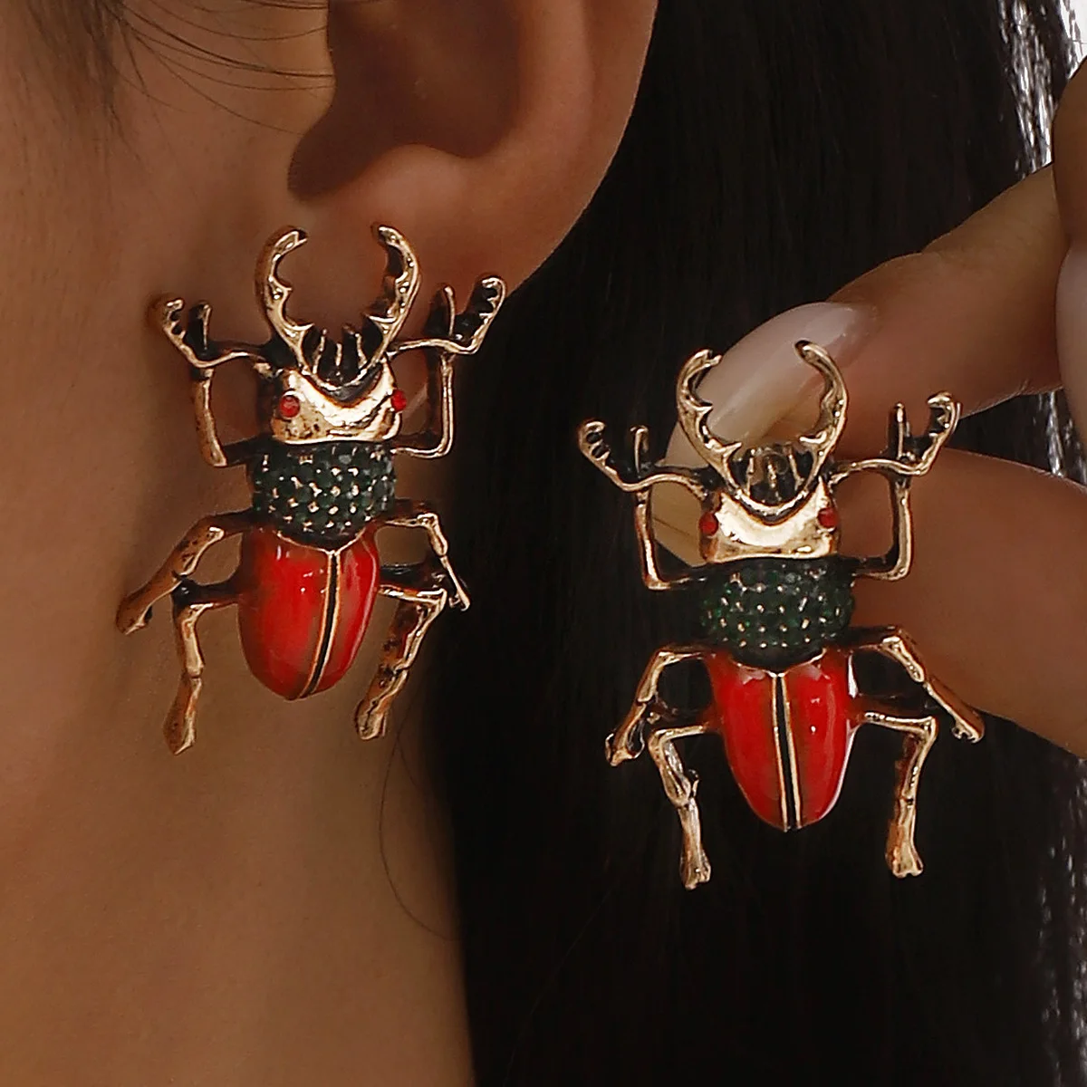 

Vintage Fashion Exaggerated Animal Earrings Creative Resin Zircon Bee Butterfly Beetle Insect Earrings Casual Party Jewelry Gift