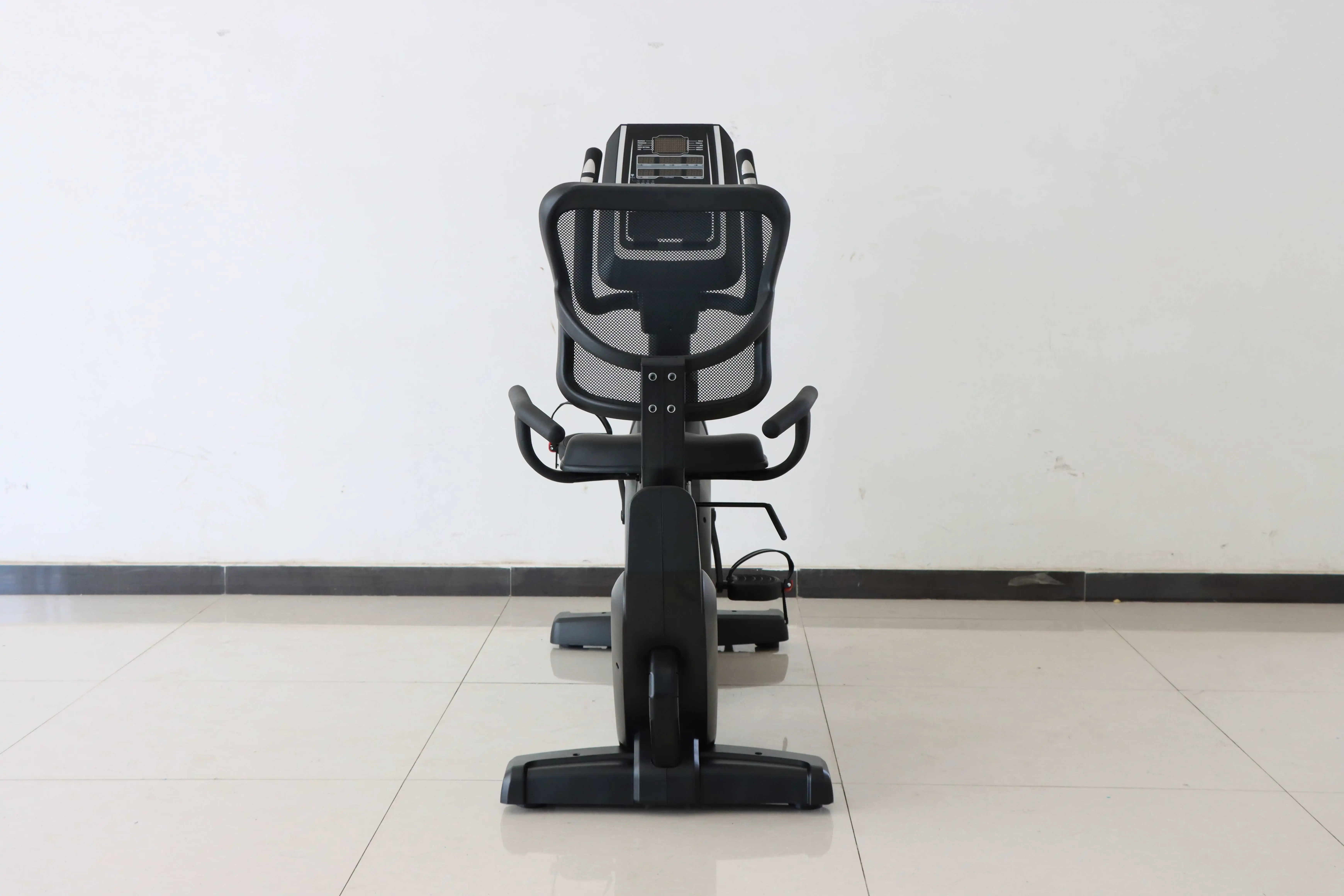 Adjustable Indoor Cycling Bike Magnetic Exercise Spin Bike with Steel and Aluminium Materials for Home Use