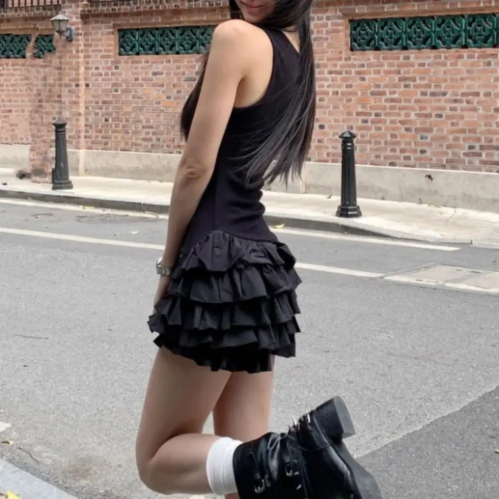 Abito slim fit con scollo quadrato stile balletto senza maniche gonna corta da donna piccante stile ragazza con volant abito a canotta con scollo all'americana