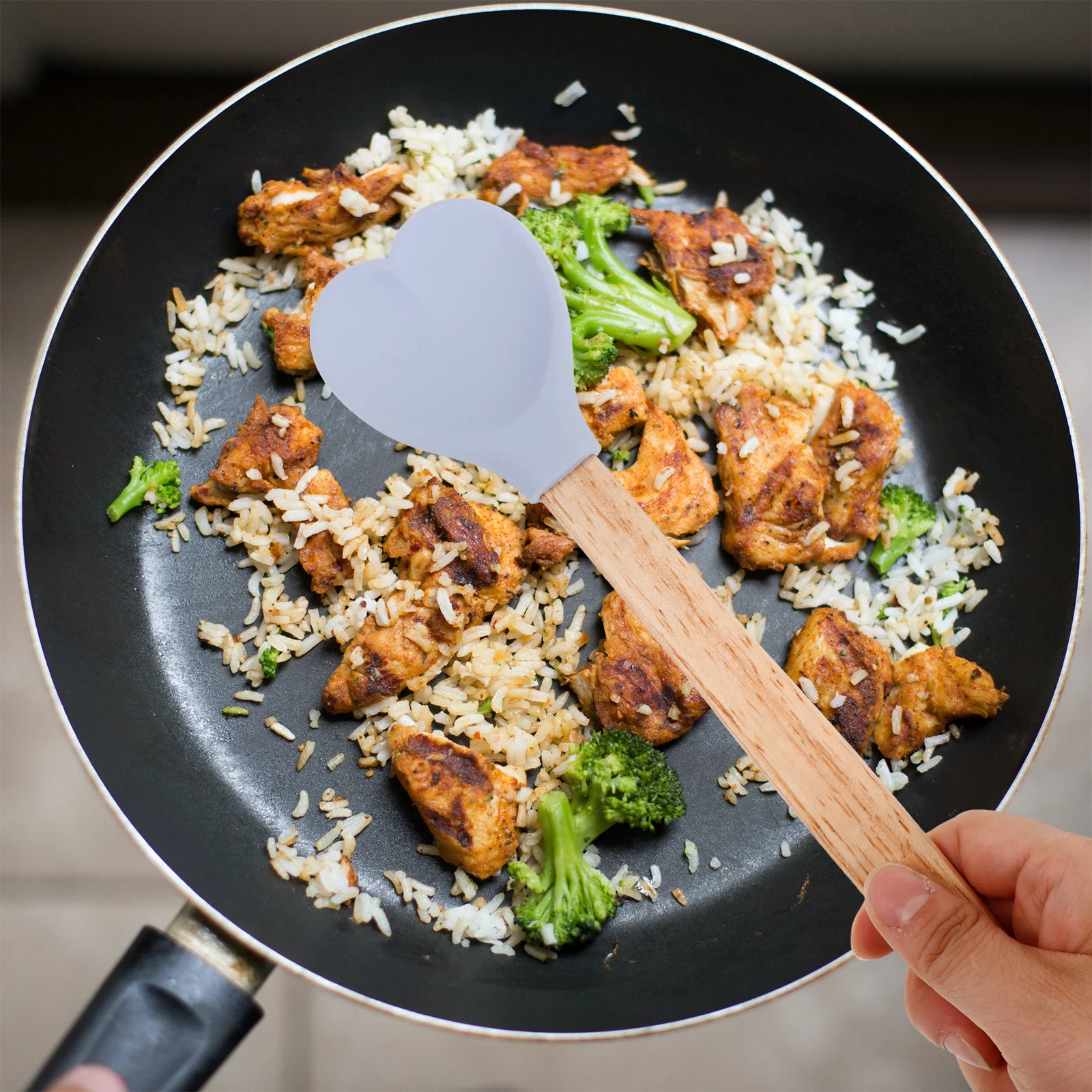 

4Pcs Heart Shaped Silicone Spoons Kitchen Mixing Utensils Set for Salad Soup Rice Non-Stick Cooking Easy Clean Portable Light