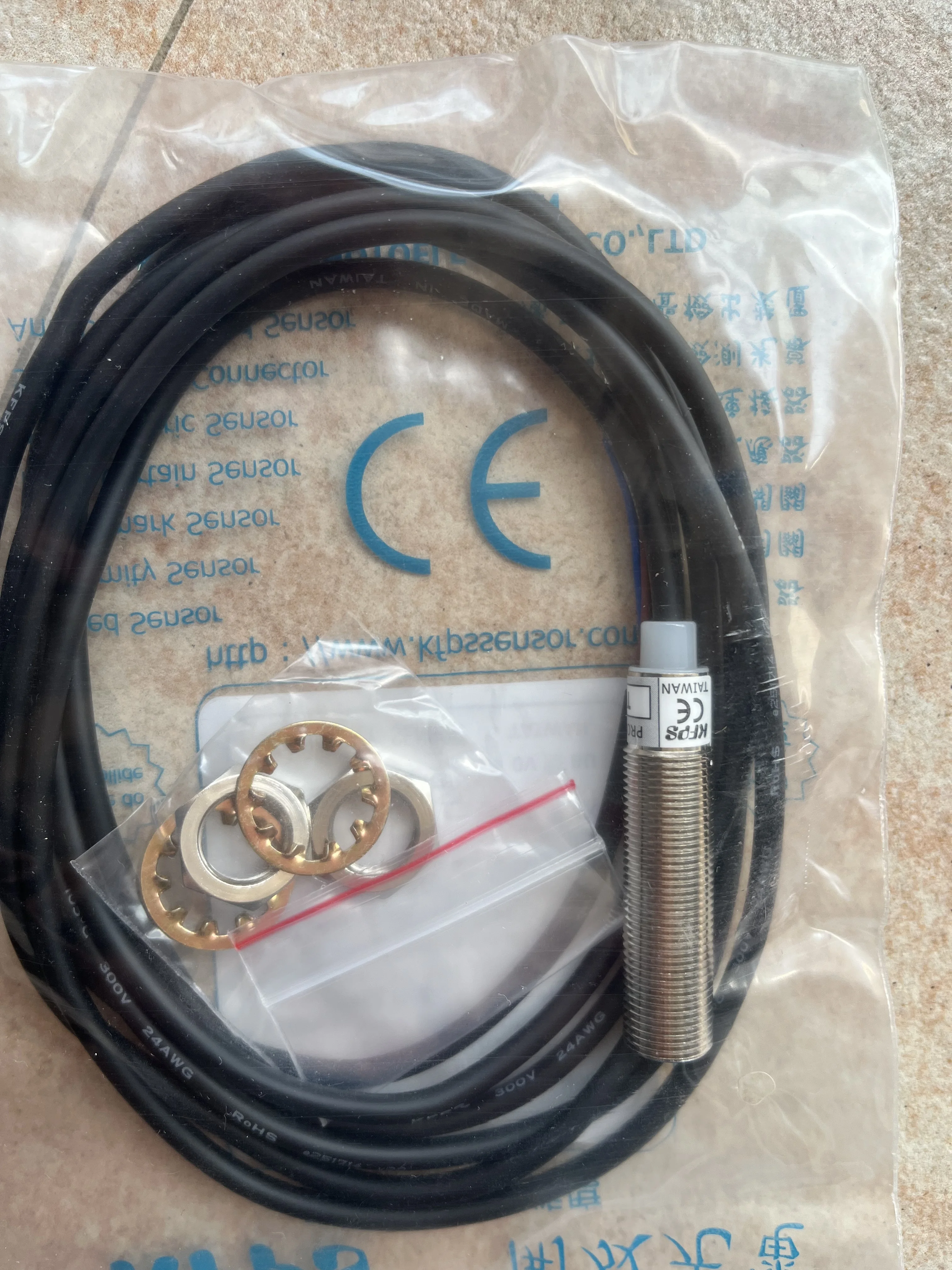 NEW  ORIGINAL TLX-12P02E1 Taiwan   KFPS   proximity switch