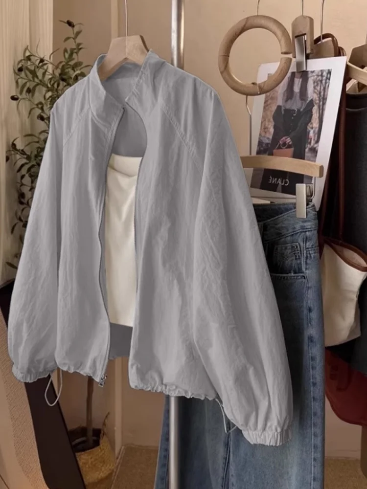 

Женская летняя новинка 2026: Повседневная модная тонкая куртка с воротником-стойкой, на молнии, с длинным рукавом, для отдыха и защиты от солнца