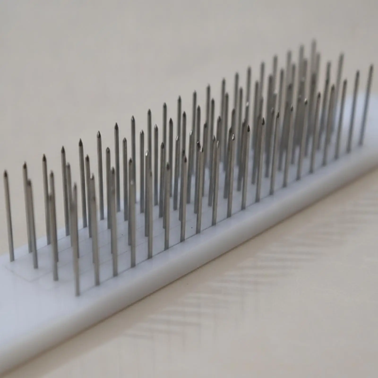styling-comb-for-hairpiece-ventilation-flat-base-metal-pin-board-for-detailed-fiber-work