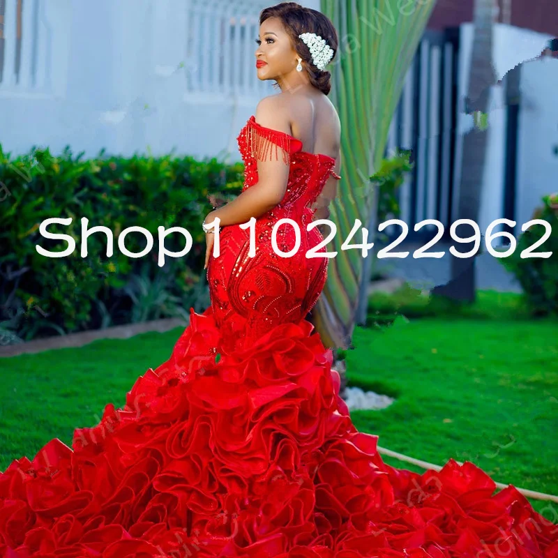 Maßgeschneiderte wunderschöne rote Meerjungfrau-Abendkleider, gestufte Röcke, schulterfrei, Perlenkristall, afrikanisches Abendkleid, Robe de Mariee