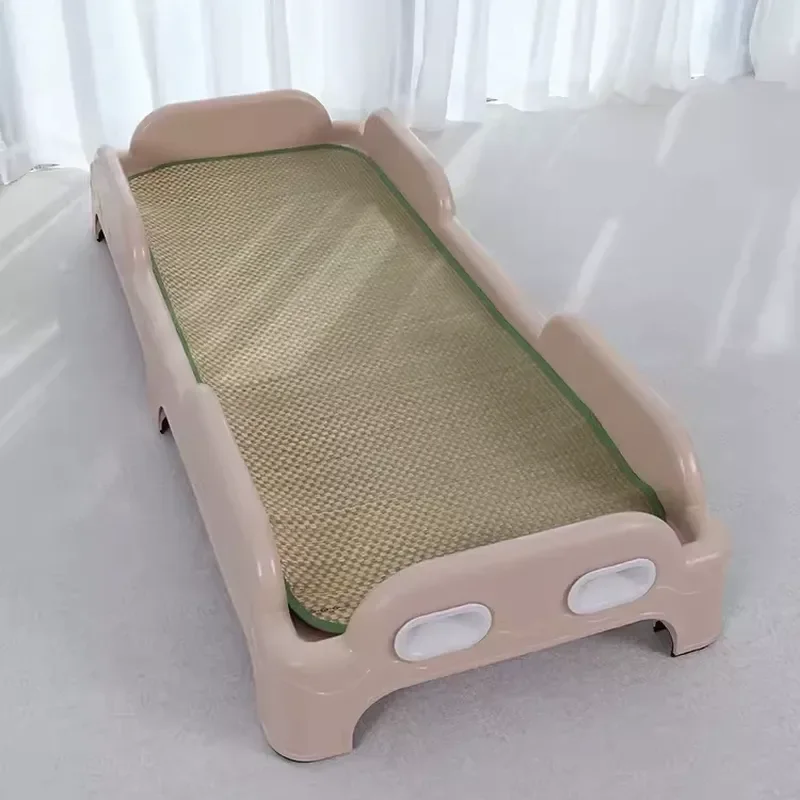 2026 Kindergarten early education parent-child center, children's plastic beds, stackable beds, straw mats, toddler cooling