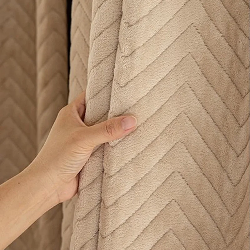 

1Pcs Plush Beige Chevron Blackout Curtain – Ultra-Soft Thick Velvet, Modern Insulation, Noise Reduction & Elegant Style