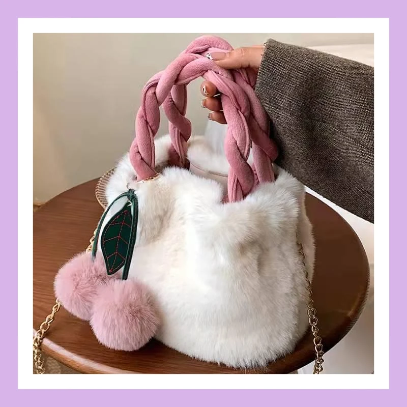 

Fashionable Plush Handbag Women's Single Shoulder Chain Bag Casual Simple Style Travel Bag New 2025 Winter Exclusive Model