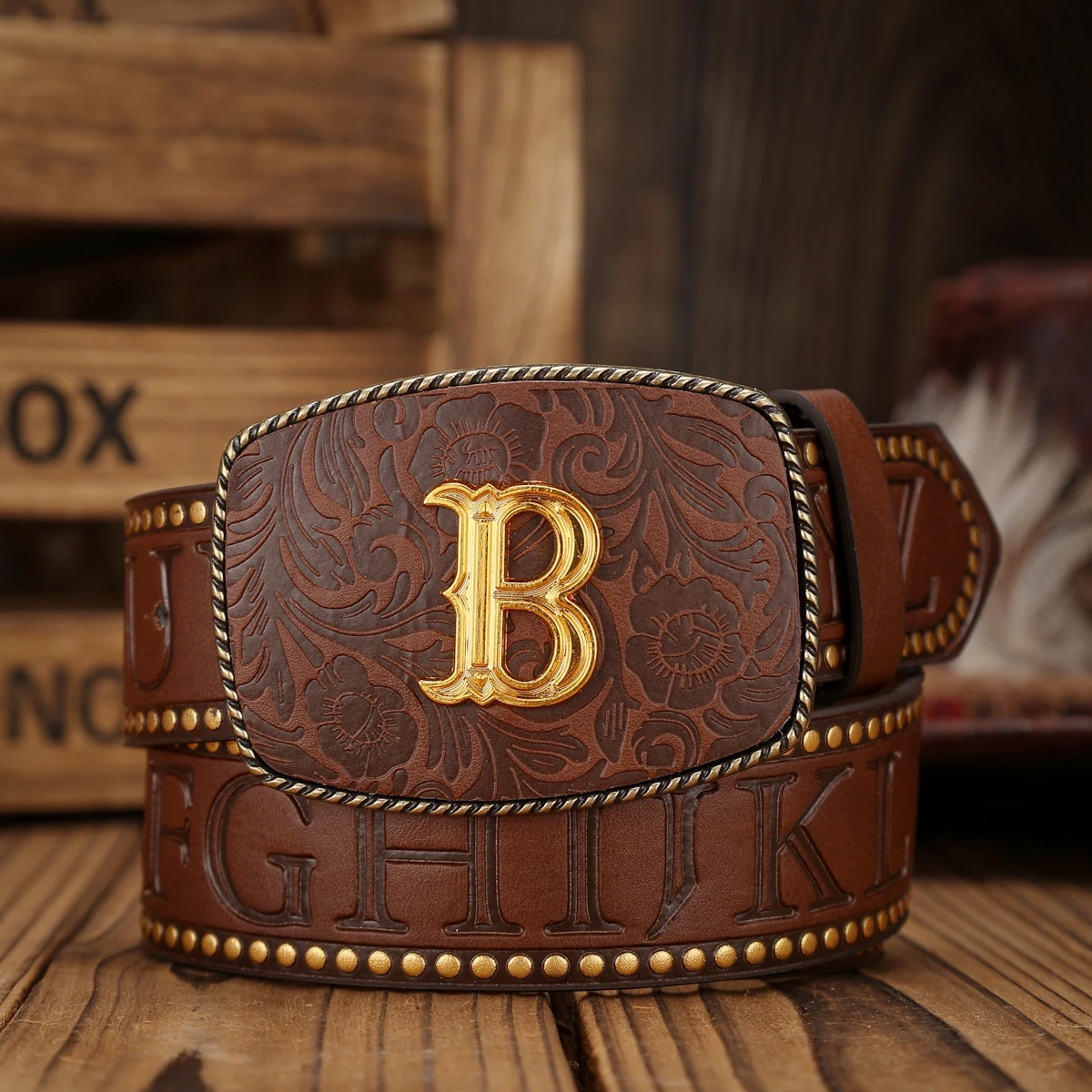 Ein PU-Gürtel im Western-Stil mit Schnallen, sowohl für Männer als auch für Frauen, lässig und im Retro-Stil, perfekt für den täglichen Ausflüge – Detail 2