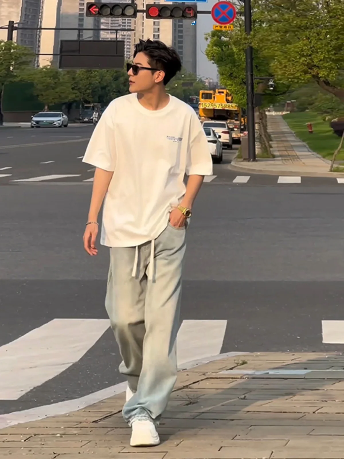 

Light Blue Men's Straight Leg Jeans Summer Thin Qui Dry Ice Silk Oversize American Wide Leg Pants Durable Wear Resistant