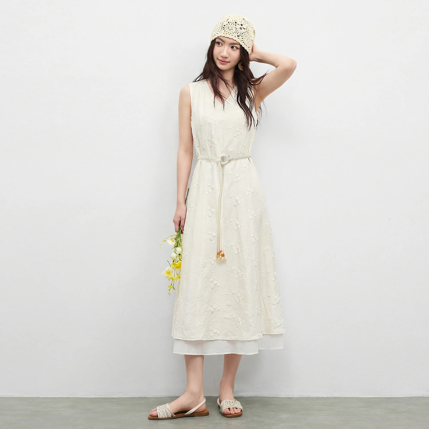 

SENTUBILA Women's Simple Sleeveless Dress 2026 Summer Elegant 3D Floral Vine Embroidery Beaded Belt Slim Long Dress 162LI7066