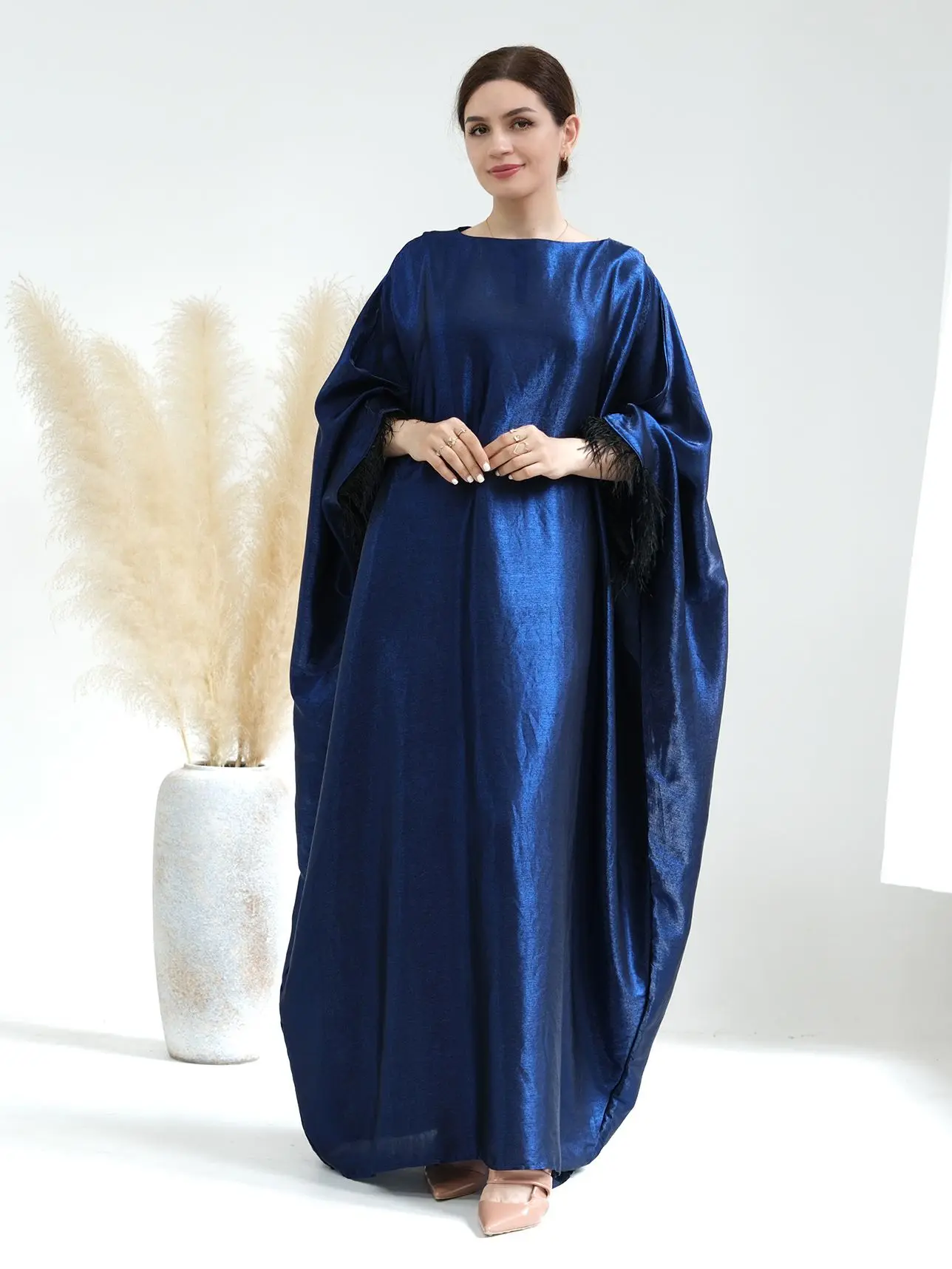 

Dubai Luxury Dress for Women Evening Party Islamic Clothing Shiny Abaya Feathers Cuffs Bat Wing Sleeves Kaftan Ramadan Muslim