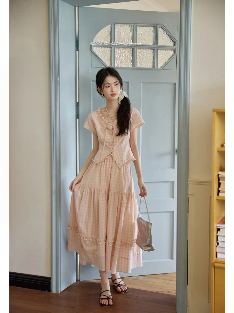 

Retro ORWhite 2025 Summer Women's Set with Rose Print And Lace Trim f Skirt And irt Two-Piece Cotton ort Sve V-Ne